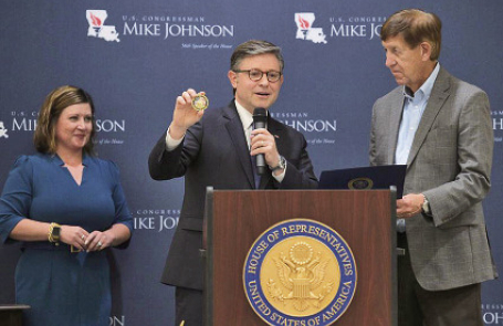 U.S. Speaker Mike Johnson honors local community servants in homecoming trip to 4th District