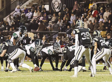 Wolverines Fall to Giants in Third Round of Football Playoffs