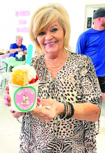 DeSoto Chamber Treats Roll’ N Stone Rolled  Ice Cream to Ribbon Cutting Ceremony