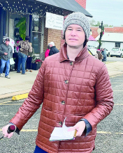 Christmas Season Opens in Grand Cane with Parade, and Tour of HomesBarry Larson announces parade participants.