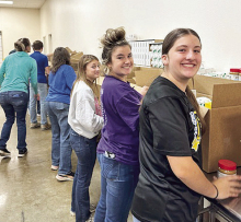 Central Senior 4H Helps at NWLA Food Bank