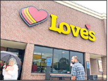 DeSoto Chamber Host Ribbon Cutting for Love’s Travel Stop