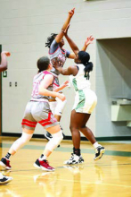 Lady Wolverines Beat Many Lady Tigers 37-32; Wolverine Men Crush Tigers 52 to 33
