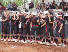 #1 North DeSoto Softball Survives Thriller Against #1 Pineville 5-4