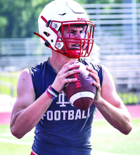Shirts Versus Skins as Griffins Begin Summer Practice