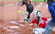 ND Lady Griffins Win 9–0 Over Neville