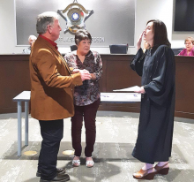 New Stonewall Mayor Ken Kaffka Takes Oath of Office