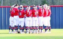ND Lady Griffins Win 9–0 Over Neville