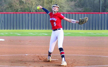 ND Lady Griffins Win 9–0 Over Neville
