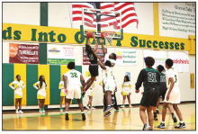 Wolverines Finish On Top District Game Against Green Oaks in Overtime 49 to 45