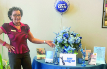 Mansfield Library Displays Father’s Day Arrangement