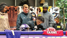 Logansport’s Key’Selvian Barnes Signs with ULL