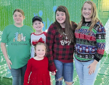 The Warren Family children l-r Keleigh Warren, Lane Campbell, Bentley Warren, Haylie Campbell and Rylie Warren (in front).
