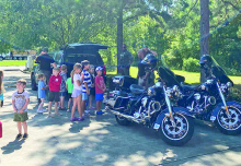 DPSO Visits Stonewall Library with K-9, Units and Vehicles