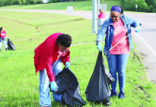 DeSoto Schools Participate in the Love the Boot Clean-up