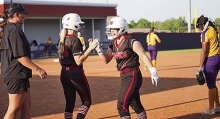 Lady Griffins Beat Oakdale on Senior Night 11 to 1